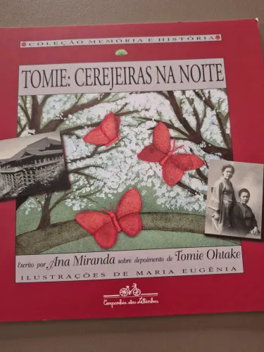 Livro Tomie: cerejeiras na noite