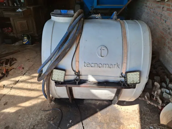 Tanque frontal