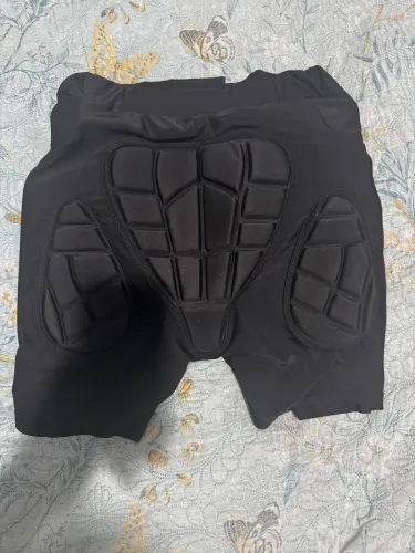 VENDO BERMUDA  COM PROTEÇÃO PARA MOTOCICLISTAS