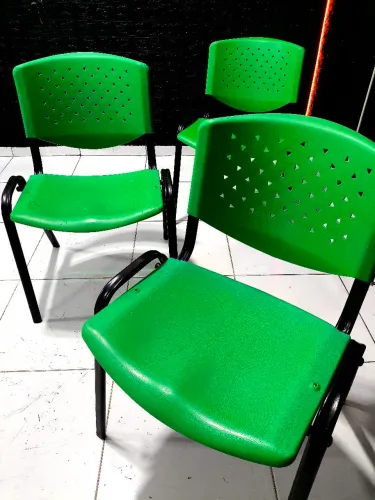 Conjunto 3 cadeiras verdes de ferro