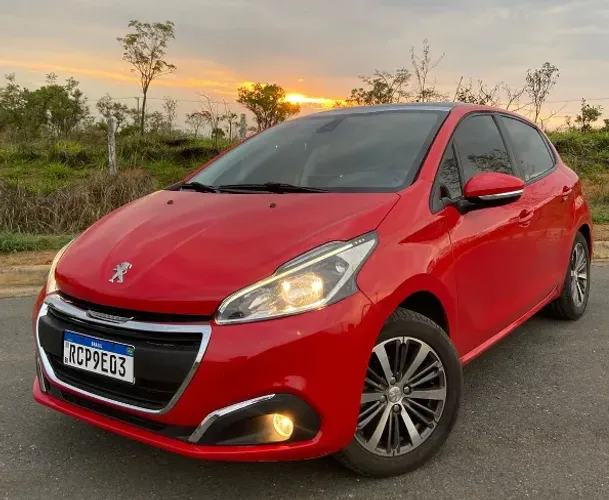 Peugeot 208 Griffe 1.6 AT 2020