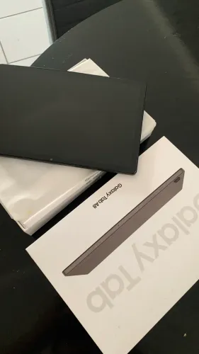 Samsung Galaxy Tab A8 - em ótimo estado, perfeito para estudos