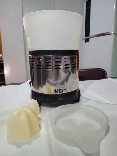 Espremedor de frutas Loren Sid 200W