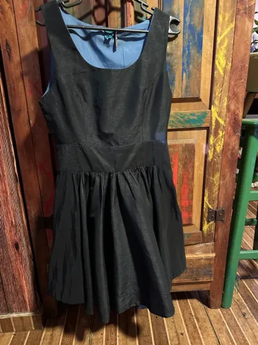 Vestido Preto Clássico