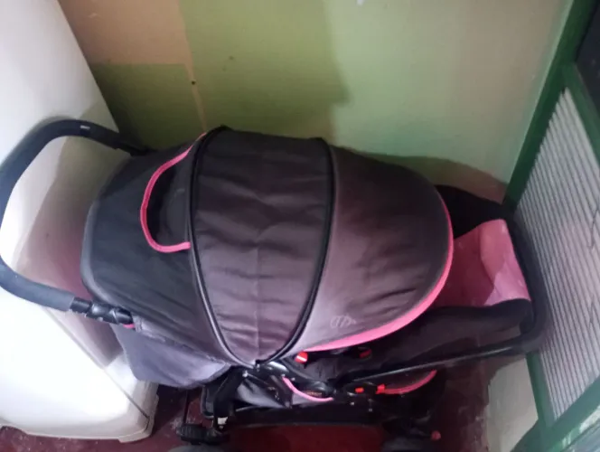 Carrinho de bebê Cosco