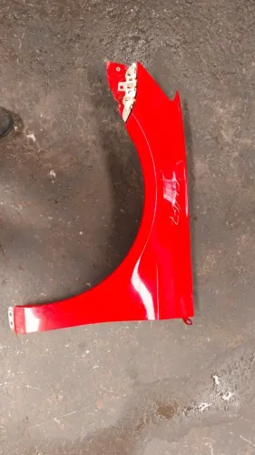 Para lama esquerdo vermelho para Gol e Voyage G6 G7 2013 a 2017
