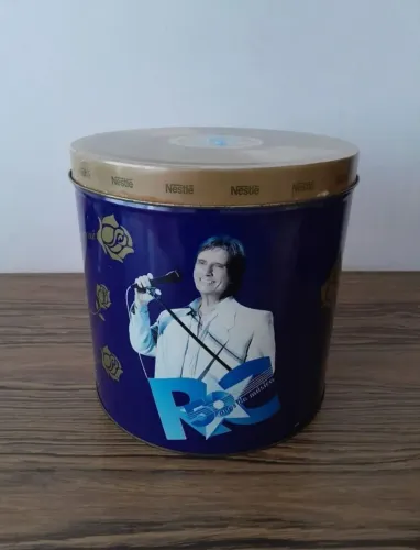 Lata Roberto Carlos da Nestlé