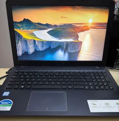 Notebook VivoBook X543UA 15.6" cinza-escuro 4GB de Ram - 256GB SSD - Intel Core i3