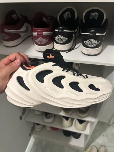 Tênis adidas adifom q