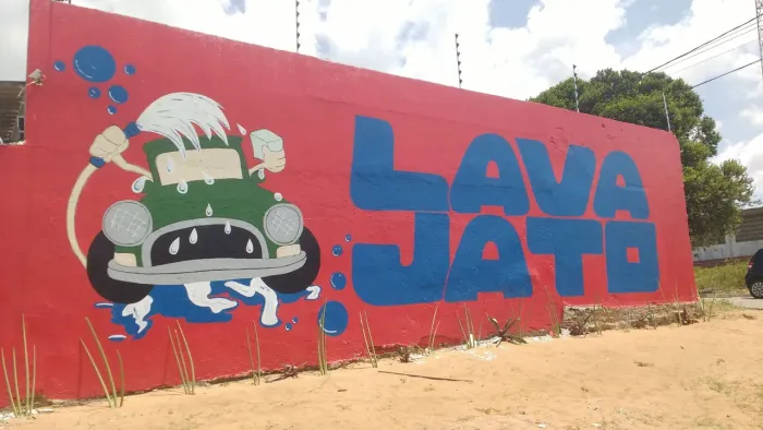 Pinturas, desenhos e letreiros