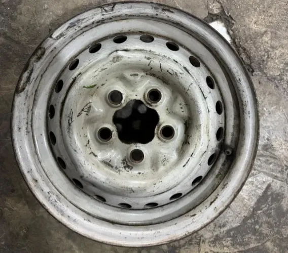 01 Roda de Kombi Aro 14