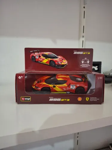 Miniatura Bburago Ferrari 296 gt3 Controle Remoto Shell collection