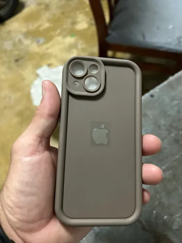 Case IPhone 14 com borda protetora de câmera