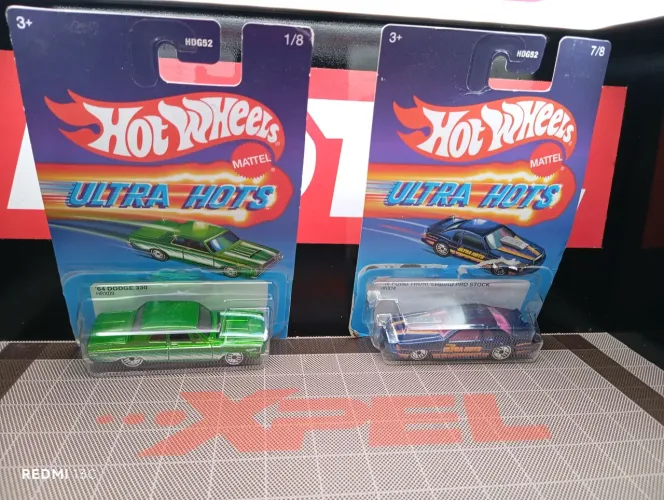 Dupla de Miniaturas Ultra Hots - Hotwheels - escala 1/64