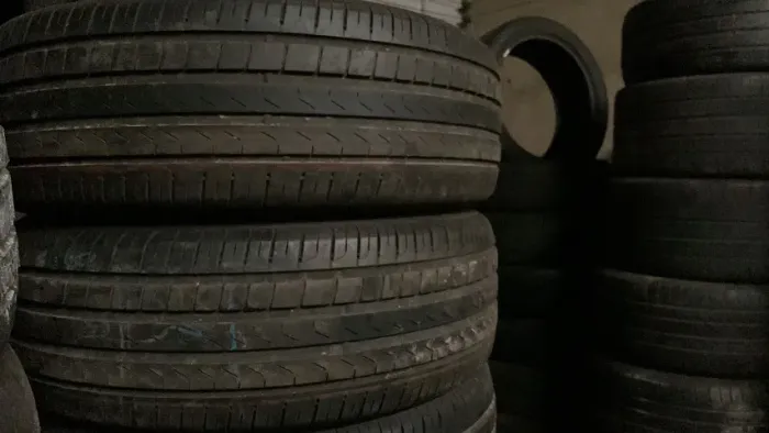 Pneu Pirelli 235/55/17 75 % de vida