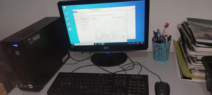 Computador HP simples