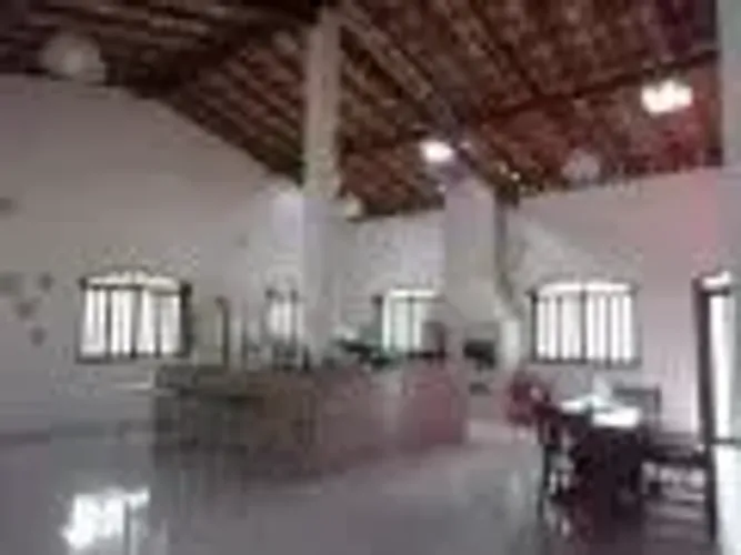 Excelente casa no Condomínio Vale do Ouro