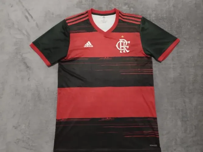 Camisa Oficial Flamengo Adidas 2020-2021, tamanho G (55x80cm). Tecido em excelente estado!