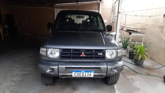 Mitsubishi Pajero GLS 3.5 V6 4P Aut. 1999