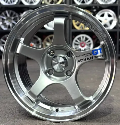 rodas Advan GT aro 15 Furação 4x100