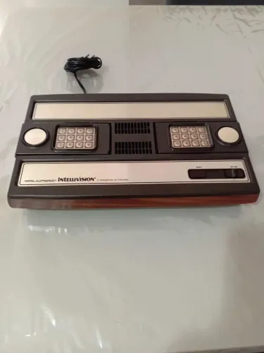 Intellivision 1 mattel com defeito nao liga