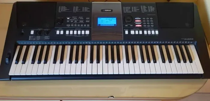 Teclado arranjador Yamaha psr e423 