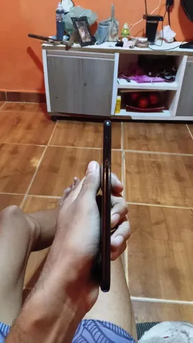 Samsung J4+ está apenas com a tela queimada, funcionando normalmente!