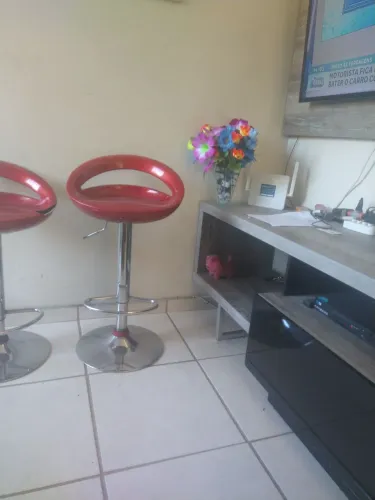 Banqueta inox com regulagem de altura