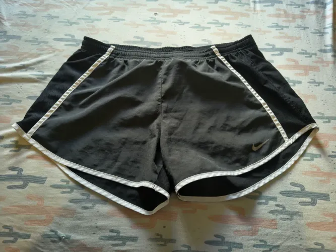 Short Futsal feminino Nike tamanho M