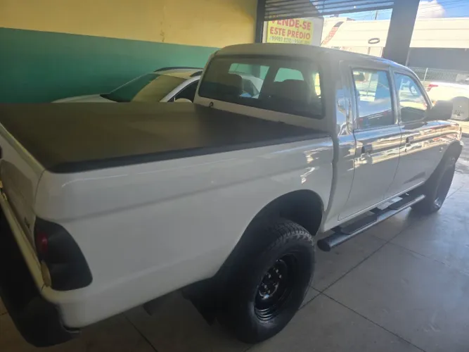 L 200 EXTRA MUITO NOVA SÓ PEGAR E RODAR ...