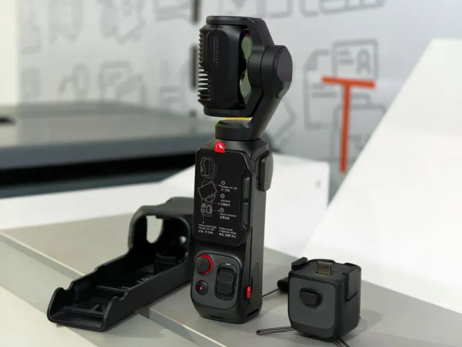 Insta360 Luna Ultra - Câmera 8k - Novíssima - Combo Creator opcional