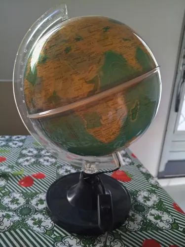 Luminária globo terrestre 