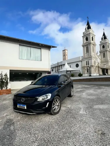 Volvo XC 60 D-5 Momentum 2.4 AWD Diesel 5P 2017