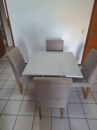 MESA JANTAR COM 4 CADEIRAS NOVA 