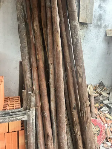 Pontaletes e madeiras de obra 