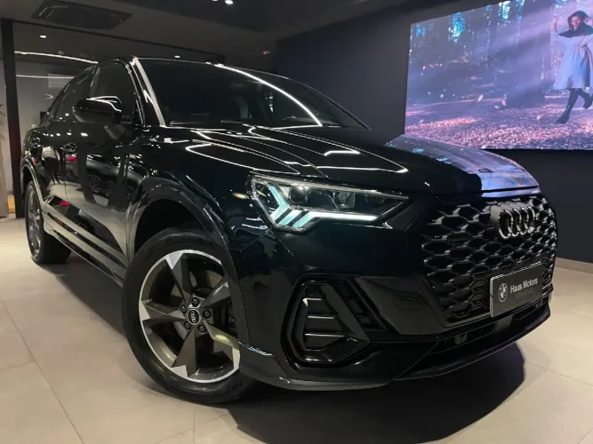 Audi Q3 SPB Perf. Black 2.0 TFSI Tipt. Quat. 2022