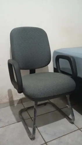 VENDO CADEIRA (NOVA, NUNCA USADA!)