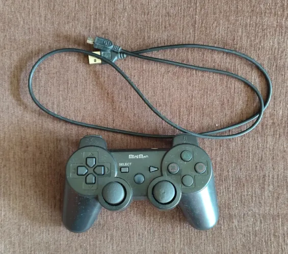 Dualshock 3 similar 