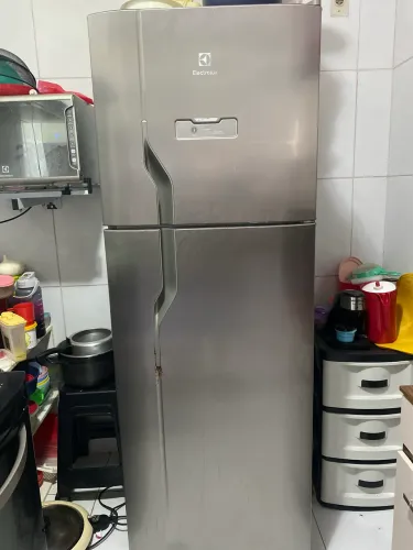 Refrigerador Electrolux fros free 373l com motor queimado