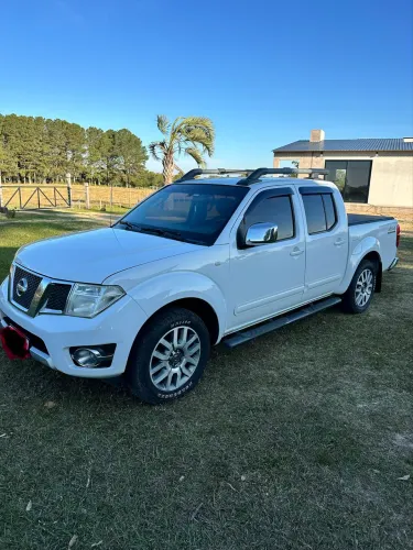 Nissan Frontier SL CD 4X4 2.5tb Diesel AUT 2014