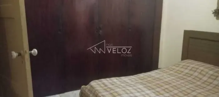 Apartamento : / Residencial / Glória