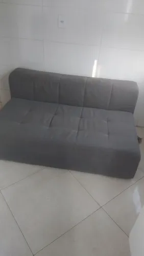 Vendo um sofa estado bom 300$ pra hoje vim retirar