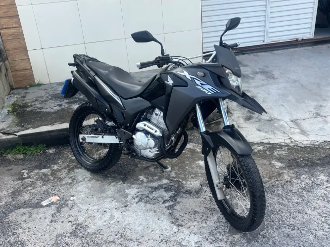 XRE 300 2020
