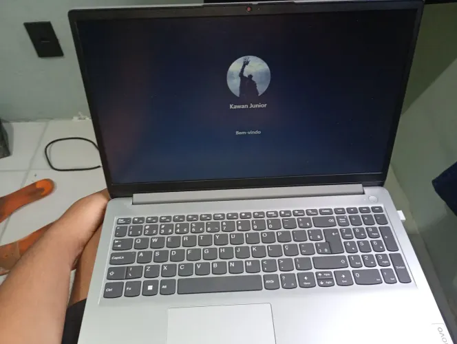 Vendo Notebook Lenovo com urgência