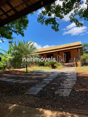 Sítio com casa rústica à venda em São Vicente Acesso direto e próximo à Serra do Cipó