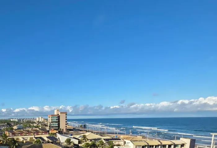 Duplex para venda tem 203 metros quadrados com 3 quartos em Stella Maris - Salvador - BA