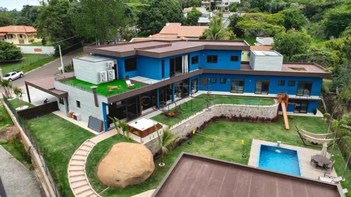 Casa à Venda no Condomínio Clube de Campo Valinhos, no bairro Jardim São Bento do Recreio.