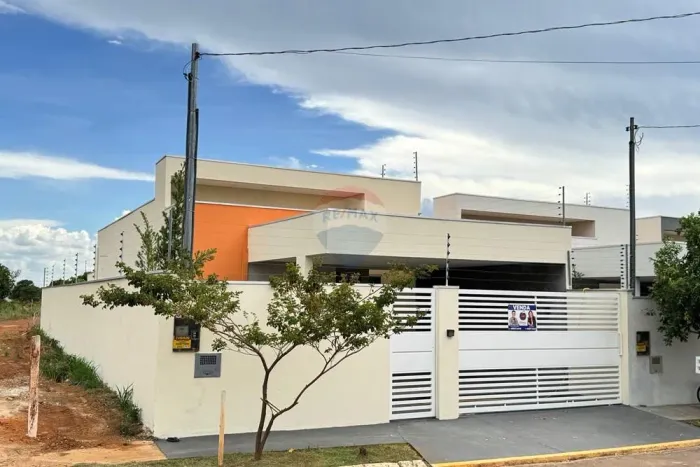 Casa em Condomínio Aberto no Jd. Residencial Sunflower