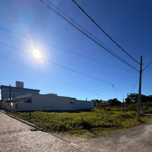Terreno com 603m² no Itacolomi em Balneário Piçarras