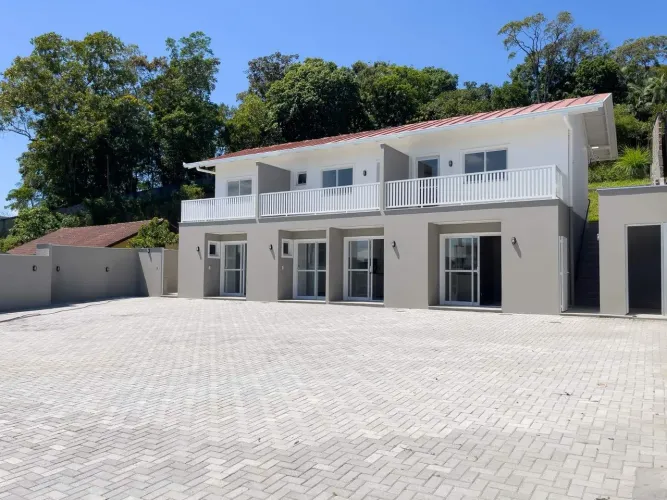 Apartamento para Locação em Joinville, Anita Garibaldi, 1 dormitório, 1 banheiro, 1 vaga